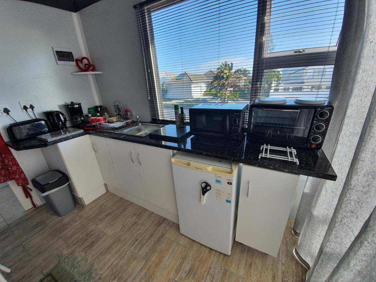 Atlantic Studio - Compact Unit With Sea Views Melkbosstrand Exterior photo